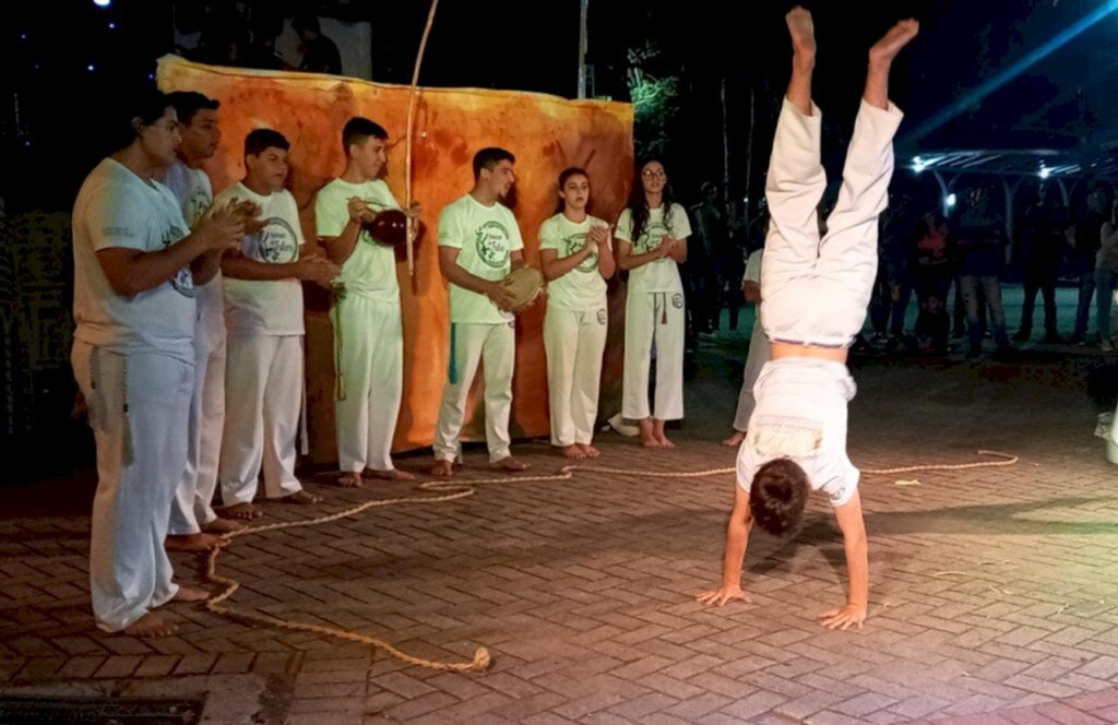 Quarta-feira tem espetáculo na Praça Central