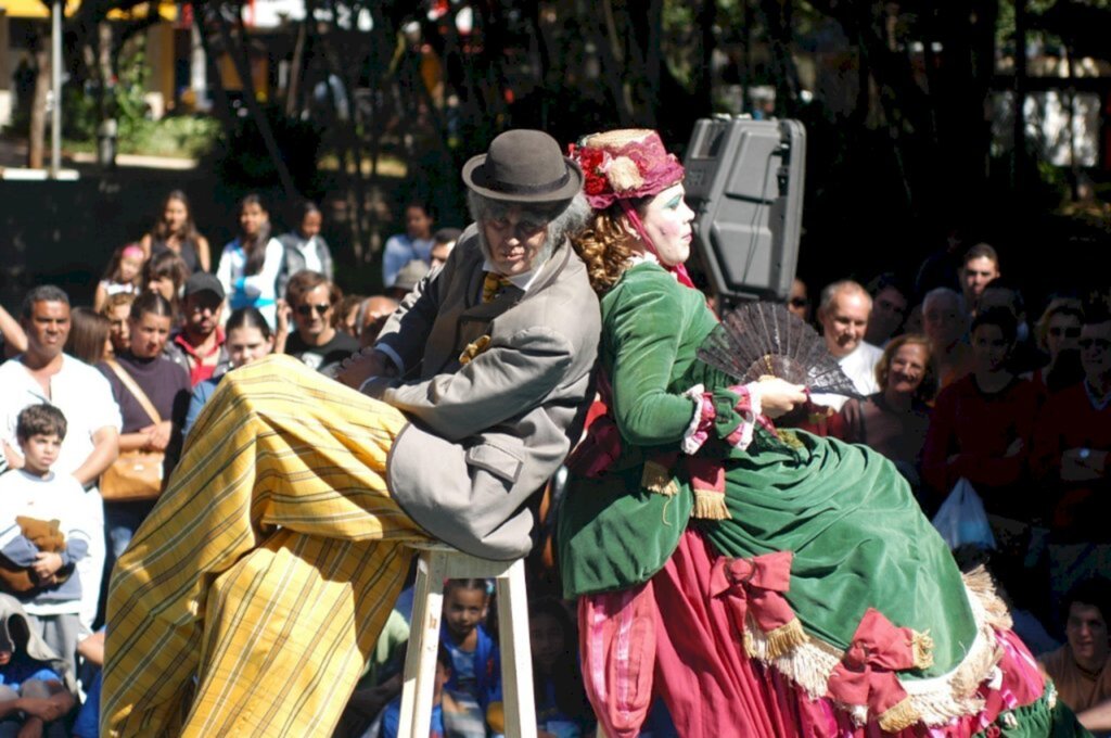 Sábado tem espetáculo do Cirquinho do Revirado na Praça Central