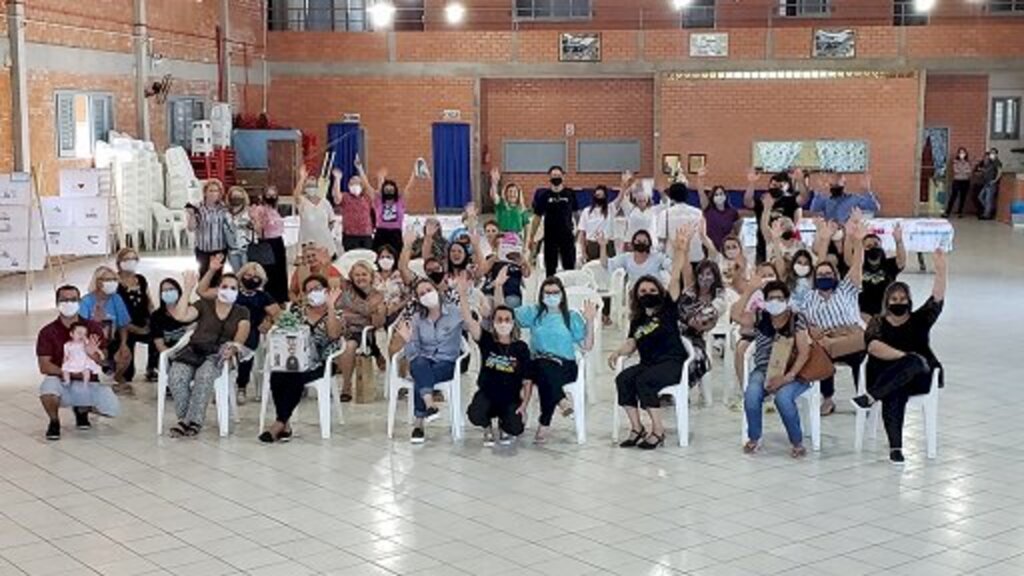 Projeto Bordando Nossas Histórias: Clubes de Mães do Arroio encerram trabalhos do ano