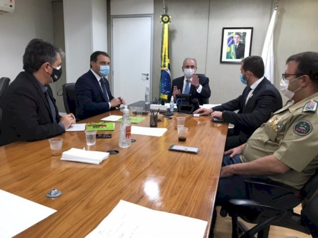 Em Brasília, governador reforça demandas de Santa Catarina ao novo ministro da Saúde