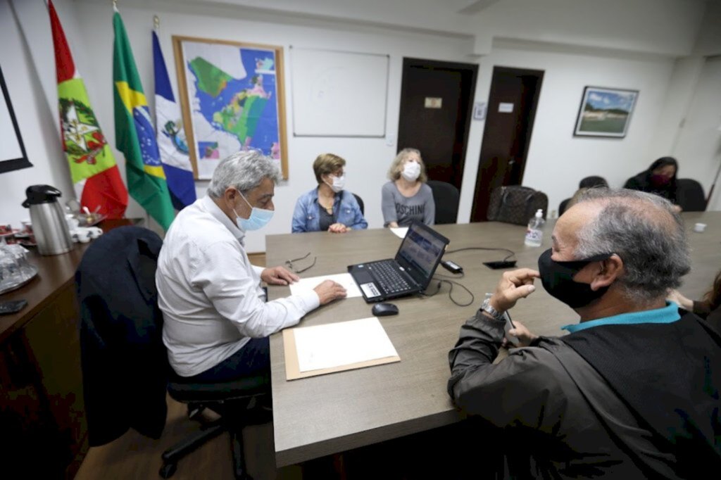 SFS: Associação Vila Conectada é recebida na prefeitura