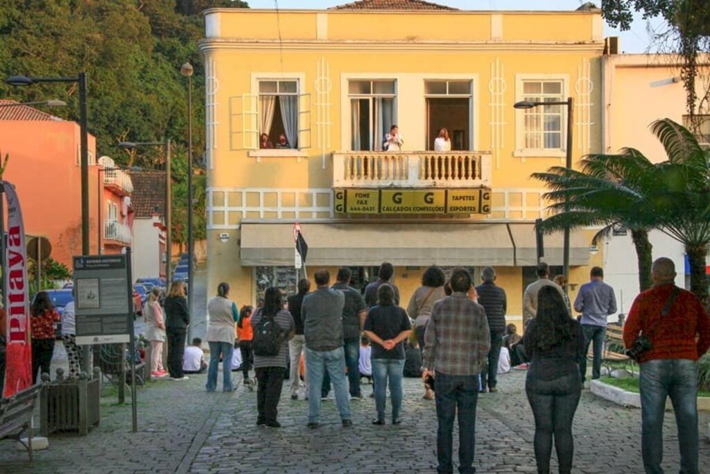 SFS: Recital de poesias movimenta Centro Histórico