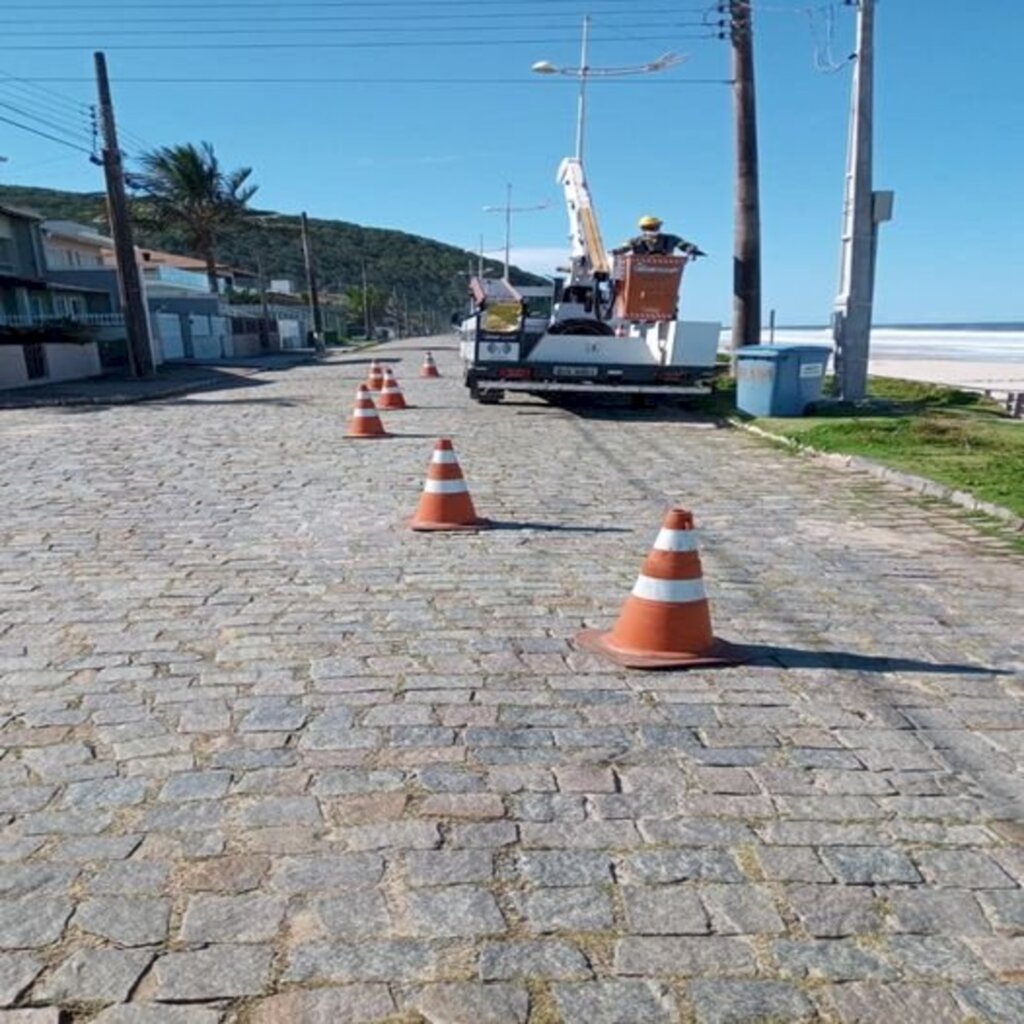 SFS: SQE LUZ realiza manutenção na iluminação pública da Praia de Itaguaçu