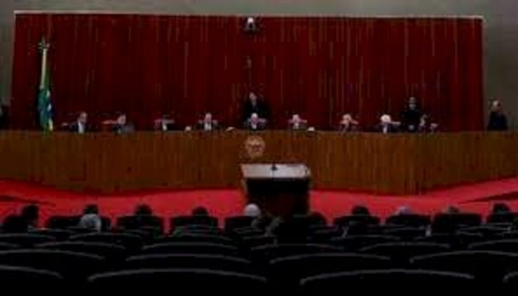 Especialistas criticam TSE por mudar regras a 10 dias da votação e se autoconceder superpoderes