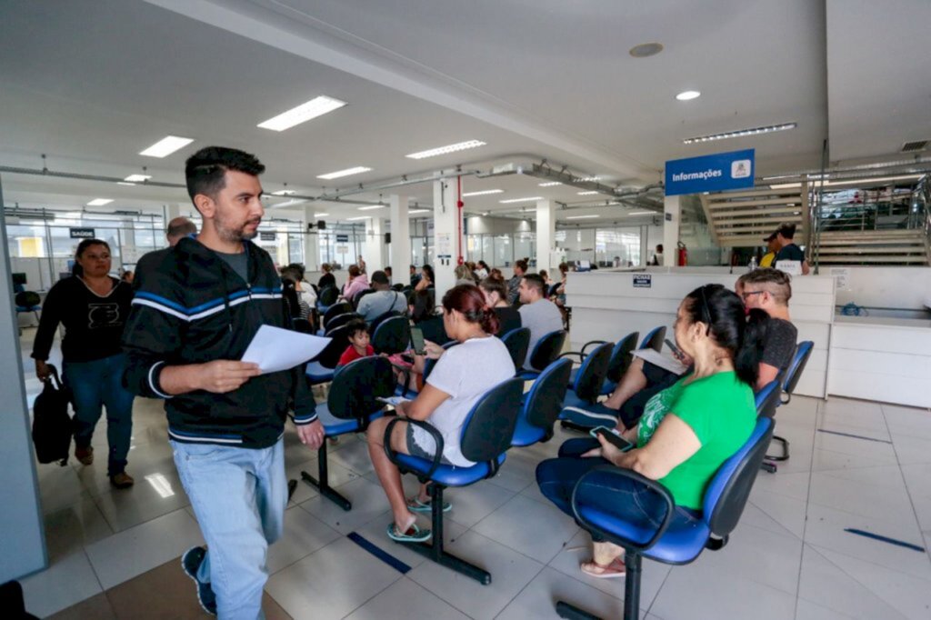 Mais de 450 pessoas são atendidas em mutirão para atualização do Cadastro Único