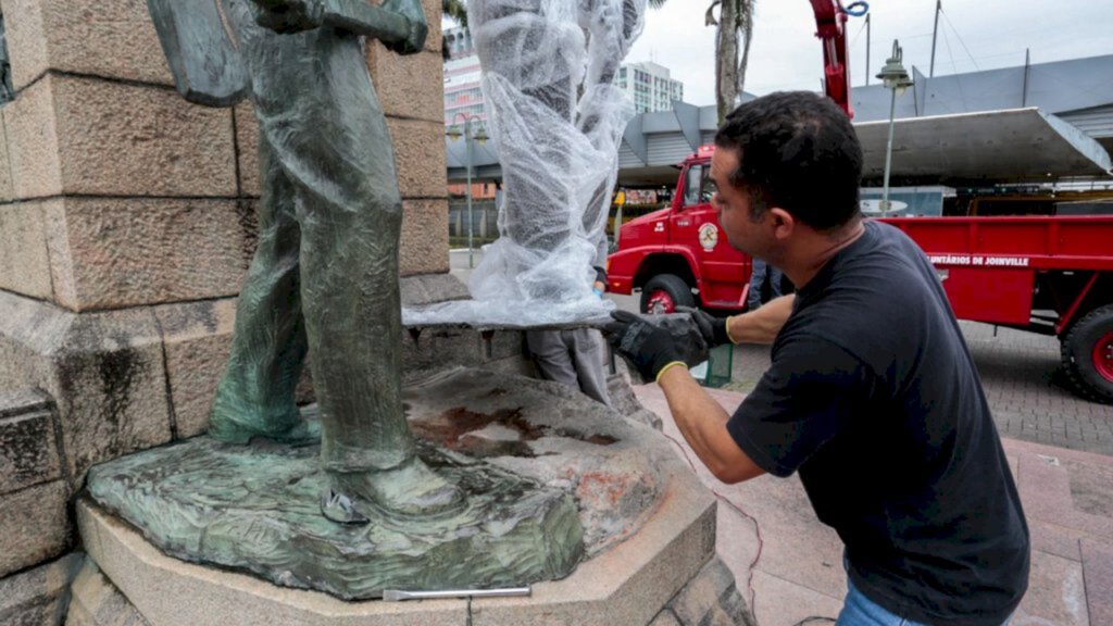 Restauração do Monumento ao Imigrante entra na etapa final