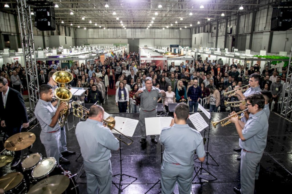 Feira de Oportunidades solidária tem programação diversificada