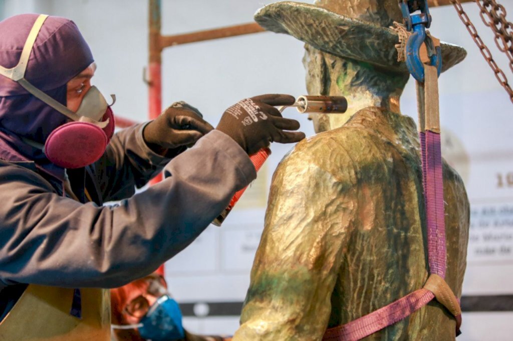 Estátua do Monumento ao Imigrante está em fase final de restauro