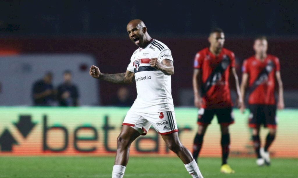 São Paulo derrota Atlético nos pênaltis e chega à final