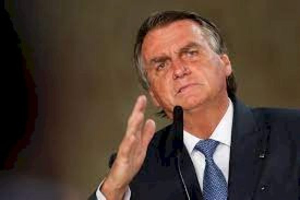 Bolsonaro vai ao JN para sair de bolha, mas atento a 'armadilhas'