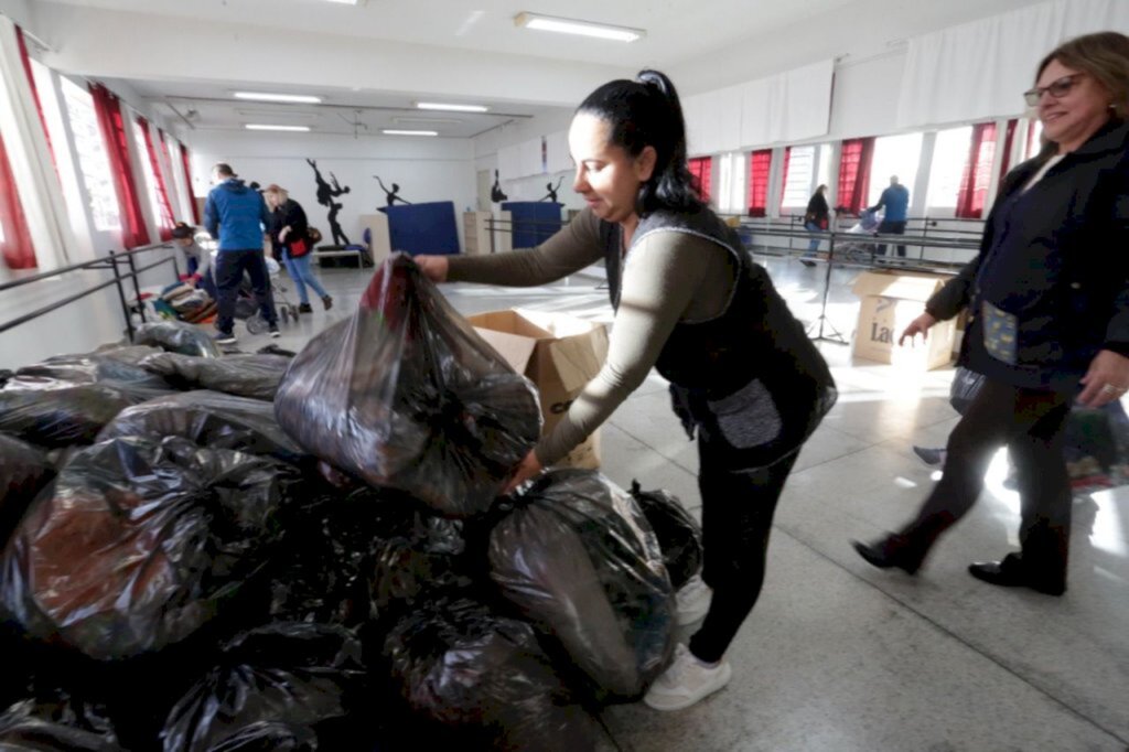 Prefeitura de Joinville divulga endereço de locais que recebem doações para atingidos pela chuva