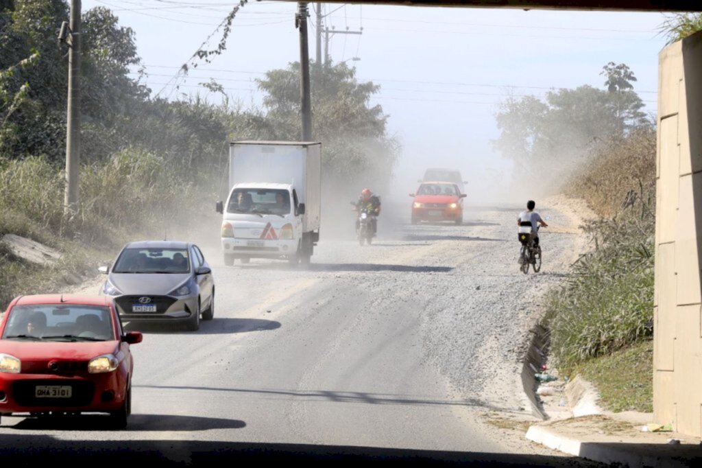 Prefeitura faz a entrega simbólica da Ordem de Serviço para pavimentação da Rua dos Suíços