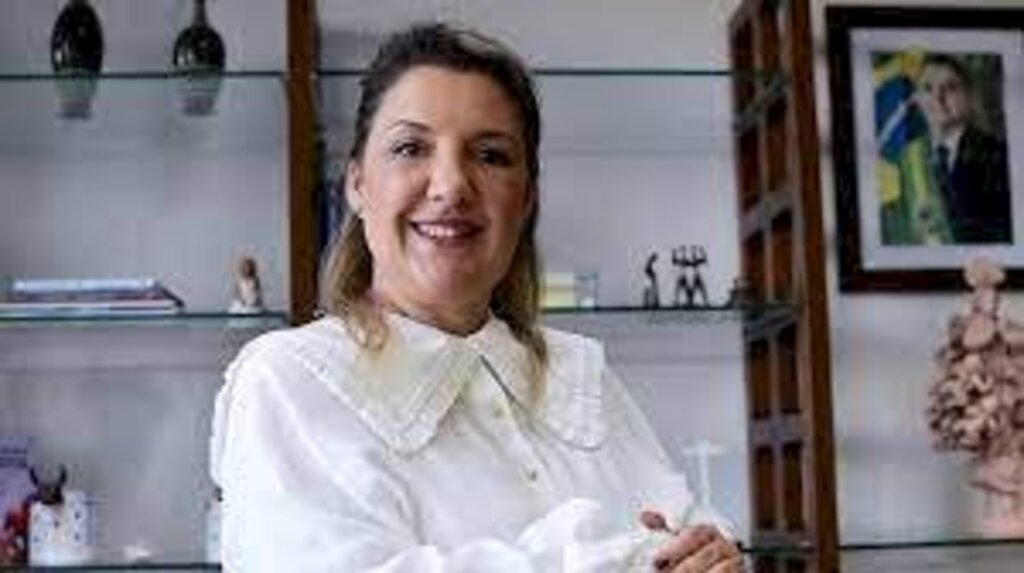 Daniella Marques assume a presidência da Caixa