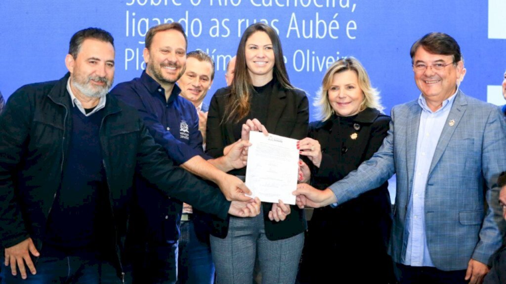 Prefeitura de Joinville entrega Ordem de Serviço para construção de ponte sobre o Rio Cachoeira