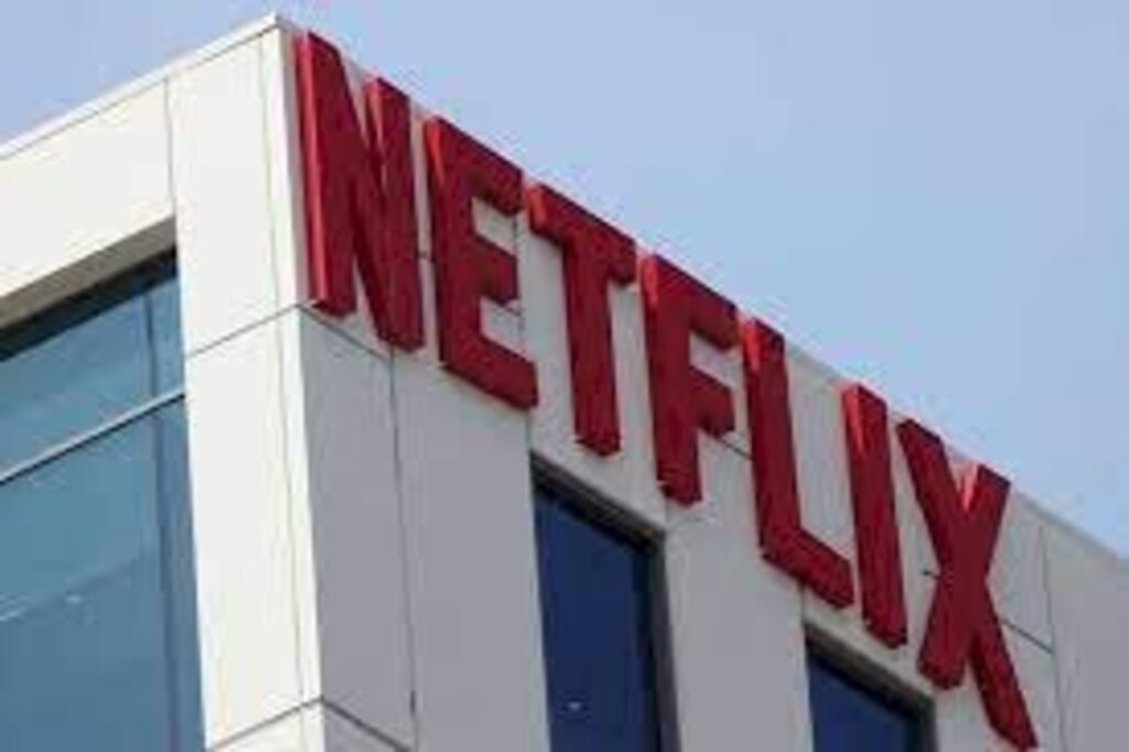 Netflix demite 300 funcionários e volta a mencionar anúncios