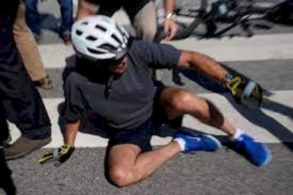 Biden cai de bicicleta durante passeio em praia de Delaware (EUA)