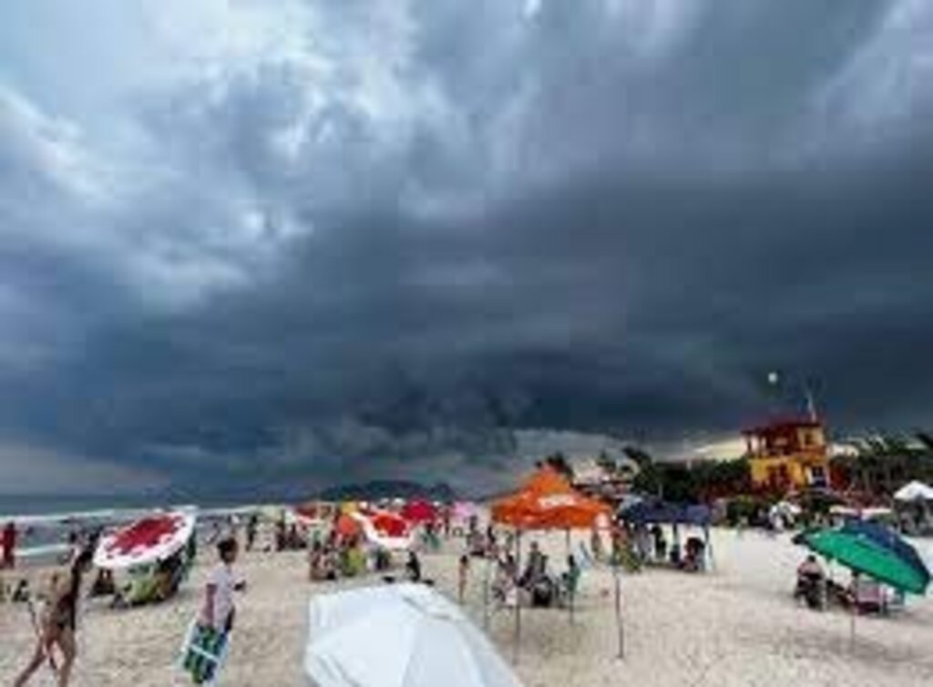 Semana termina com chuva e frio no Sul