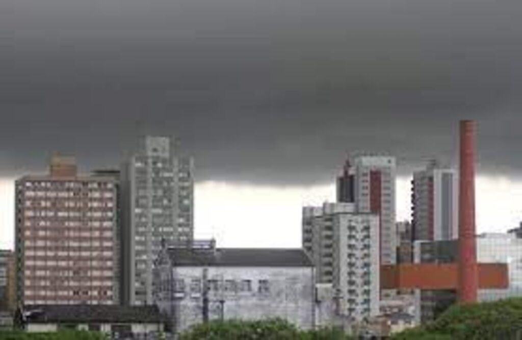 Paraná e Santa Catarina em alerta para muita chuva nesta quinta