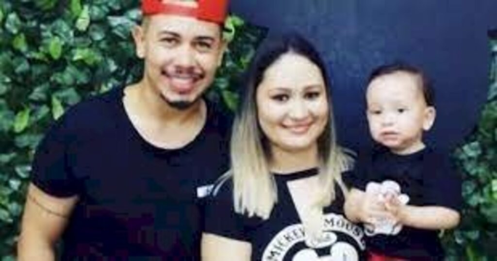 Cantor sertanejo, esposa e filho morrem em acidente de carro em MG