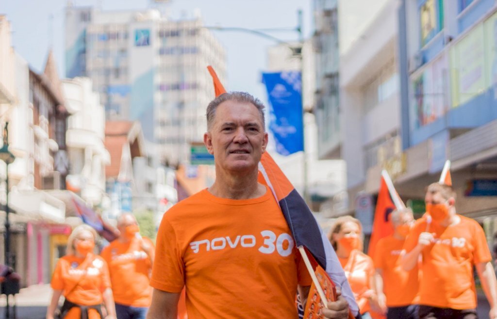 Pré-candidato ao governo de SC pelo NOVO cumpre agenda em Joinville