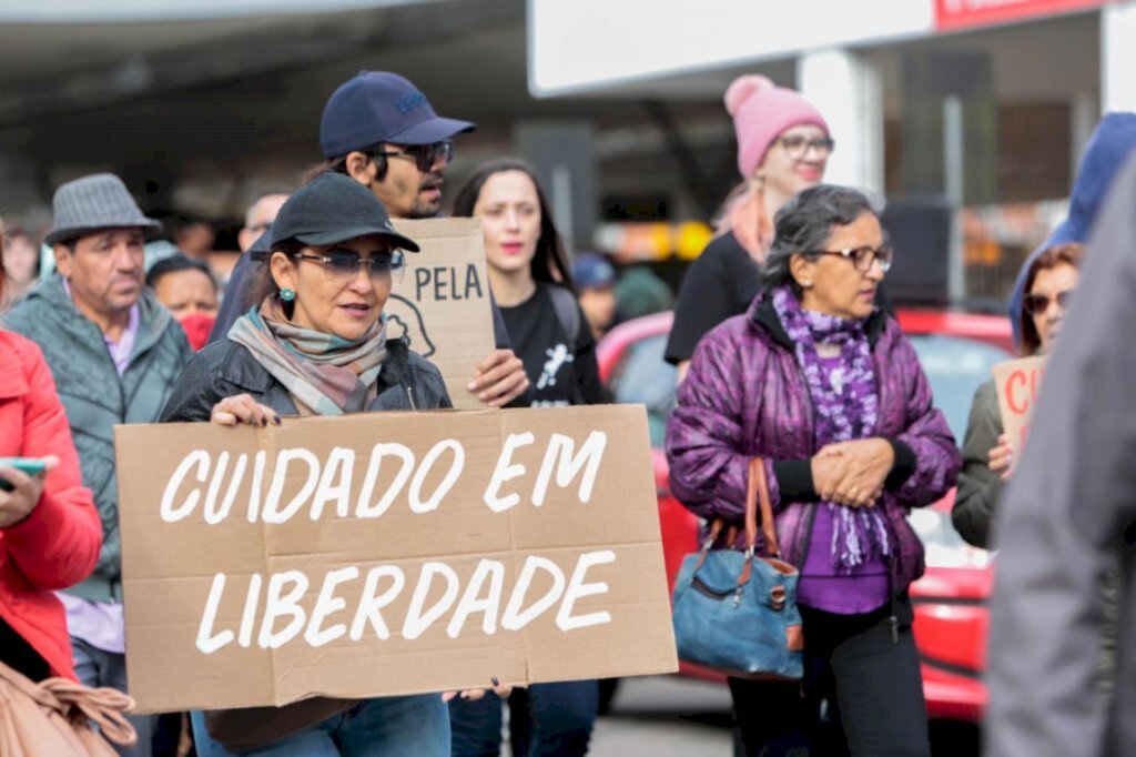 Caminhada inclusiva marca o Dia Nacional da Luta Antimanicomial