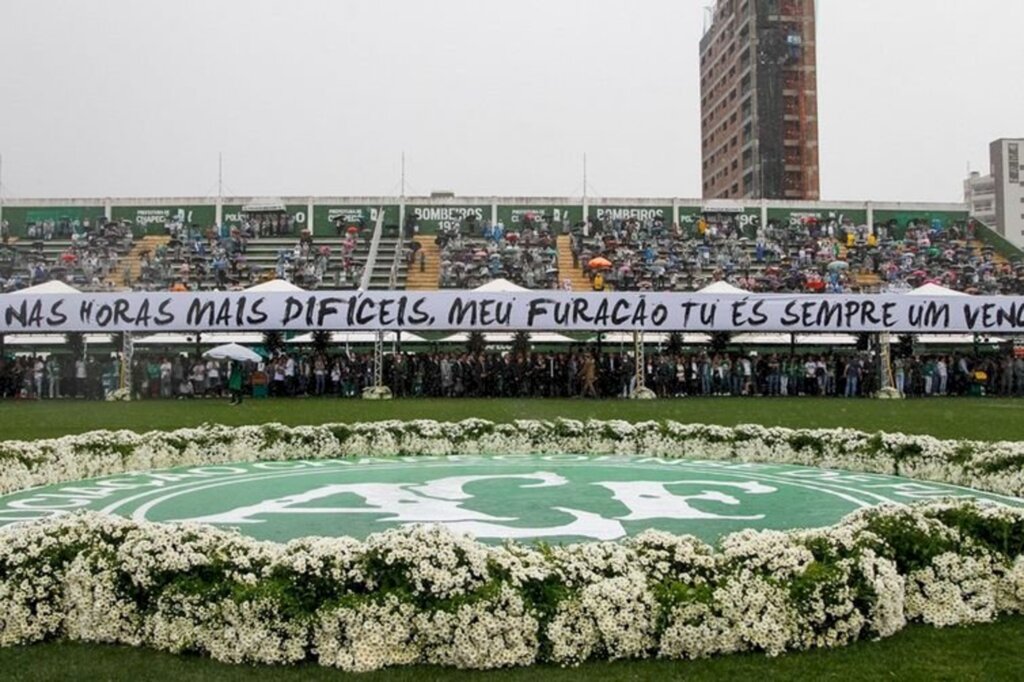 EBC - Vítimas do acidente aéreo da Chapecoense foram homenageadas na Arena Condá, em Chapecó