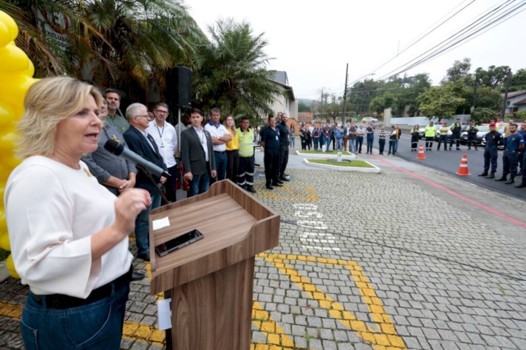 Cerimônia marca início da programação do Maio Amarelo em Joinville