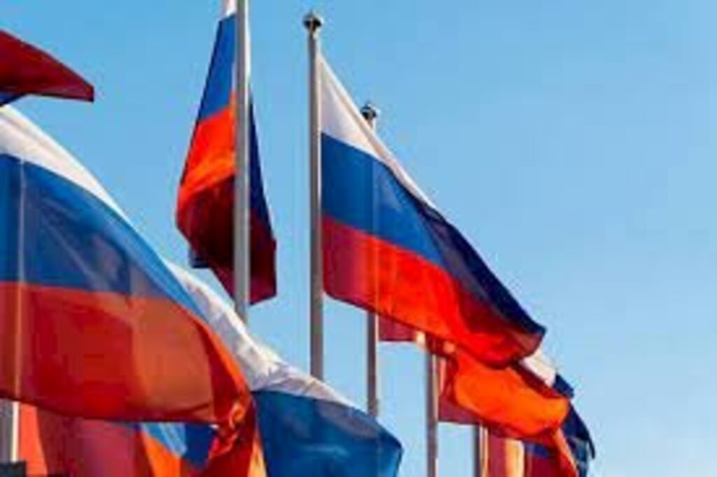 Rússia expulsa 40 diplomatas em resposta a 3 países europeus