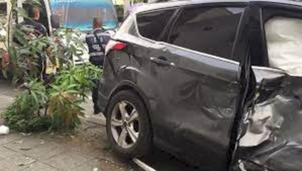 Rincón, ídolo do Corinthians, sofre grave acidente de carro na Colômbia