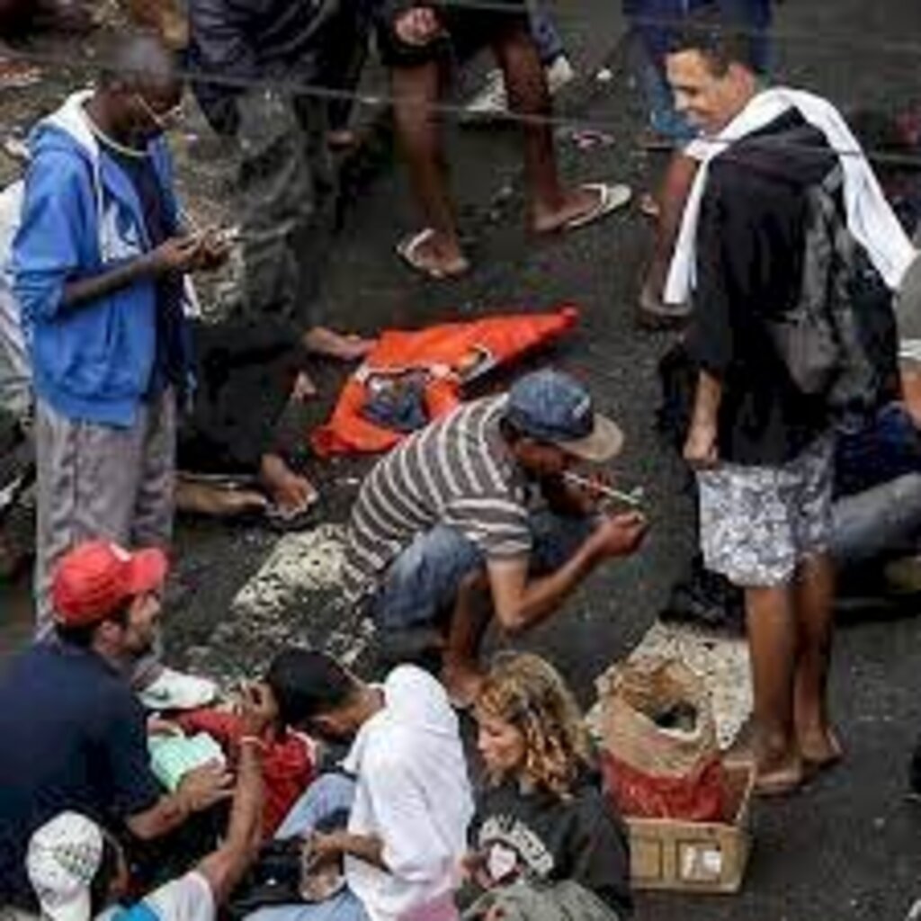 Ordem do tráfico esvazia Cracolândia e usuários se espalham por SP