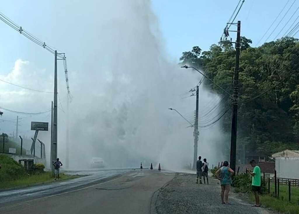 Águas de Joinville informa parada emergencial da ETA Cubatão