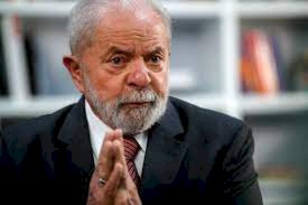 Lewandowski suspende ação contra Lula sobre compra de caças suecos