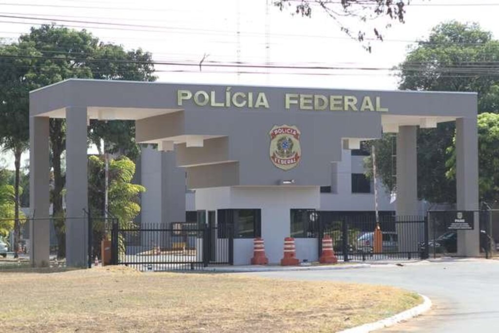 Diretor-geral da PF é exonerado; número 2 da Justiça assume