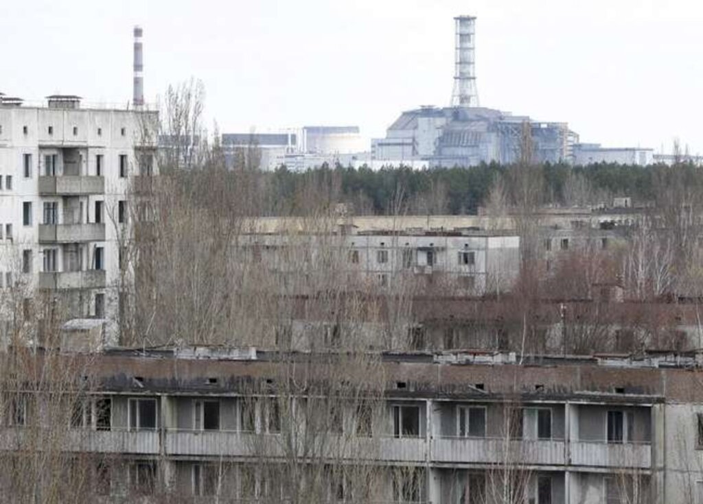 Tropas russas tomam a usina de Chernobyl