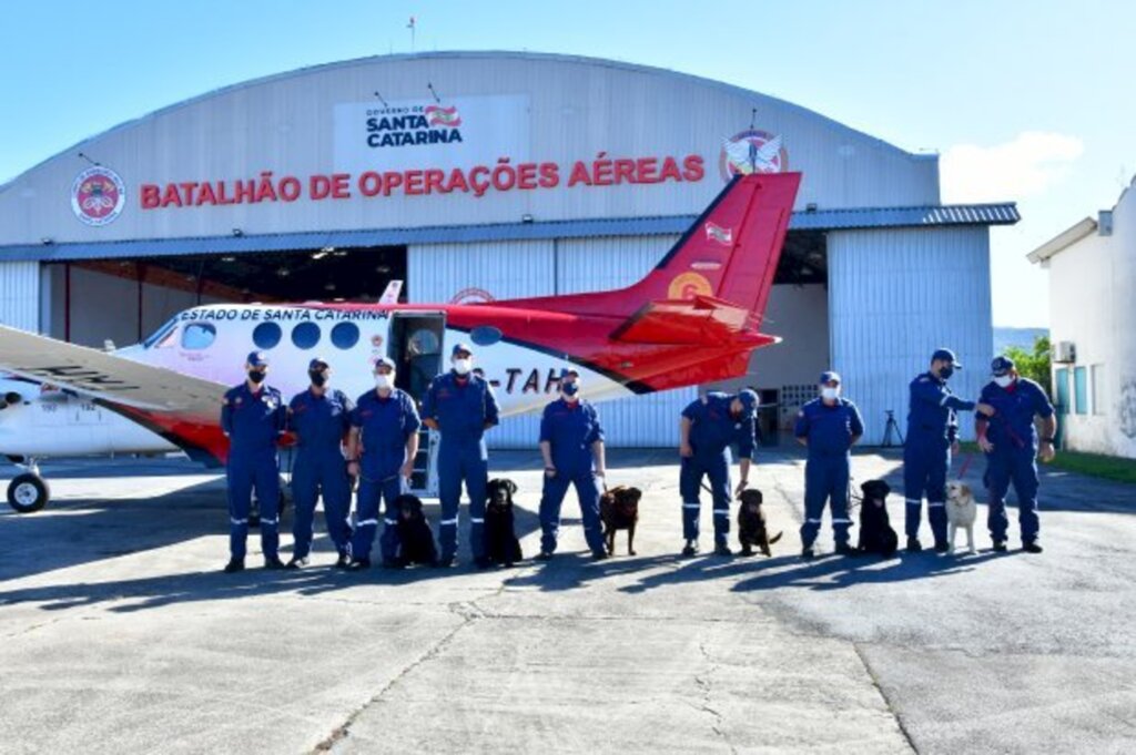 Militares do CBMSC seguem para auxiliar nas buscas em Petrópolis