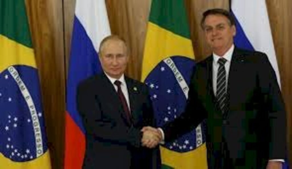 Bolsonaro vai à Rússia em meio ao risco de guerra na Ucrânia