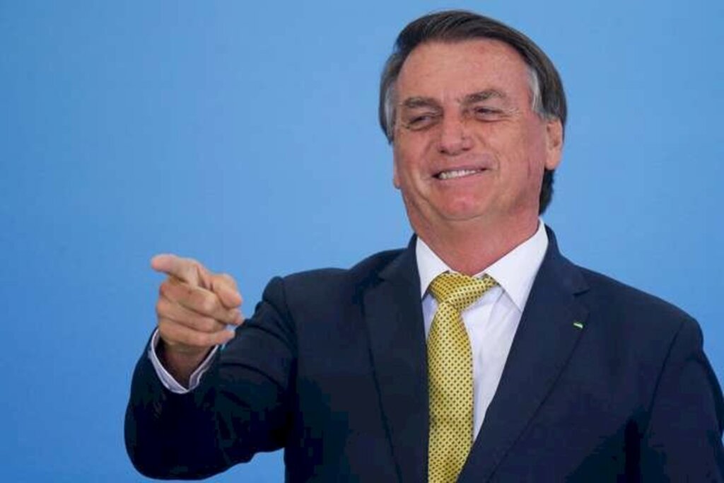 'Vão ter dificuldades', diz Bolsonaro sobre renovação de concessão da Globo