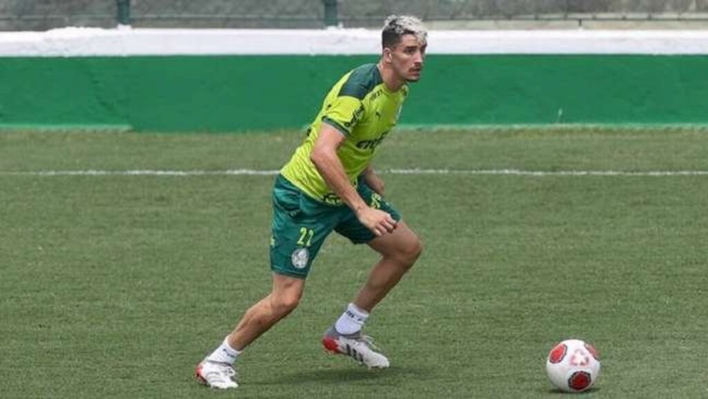 Com Covid-19, Piquerez e Gabriel Veron não viajam com elenco do Palmeiras para Mundial