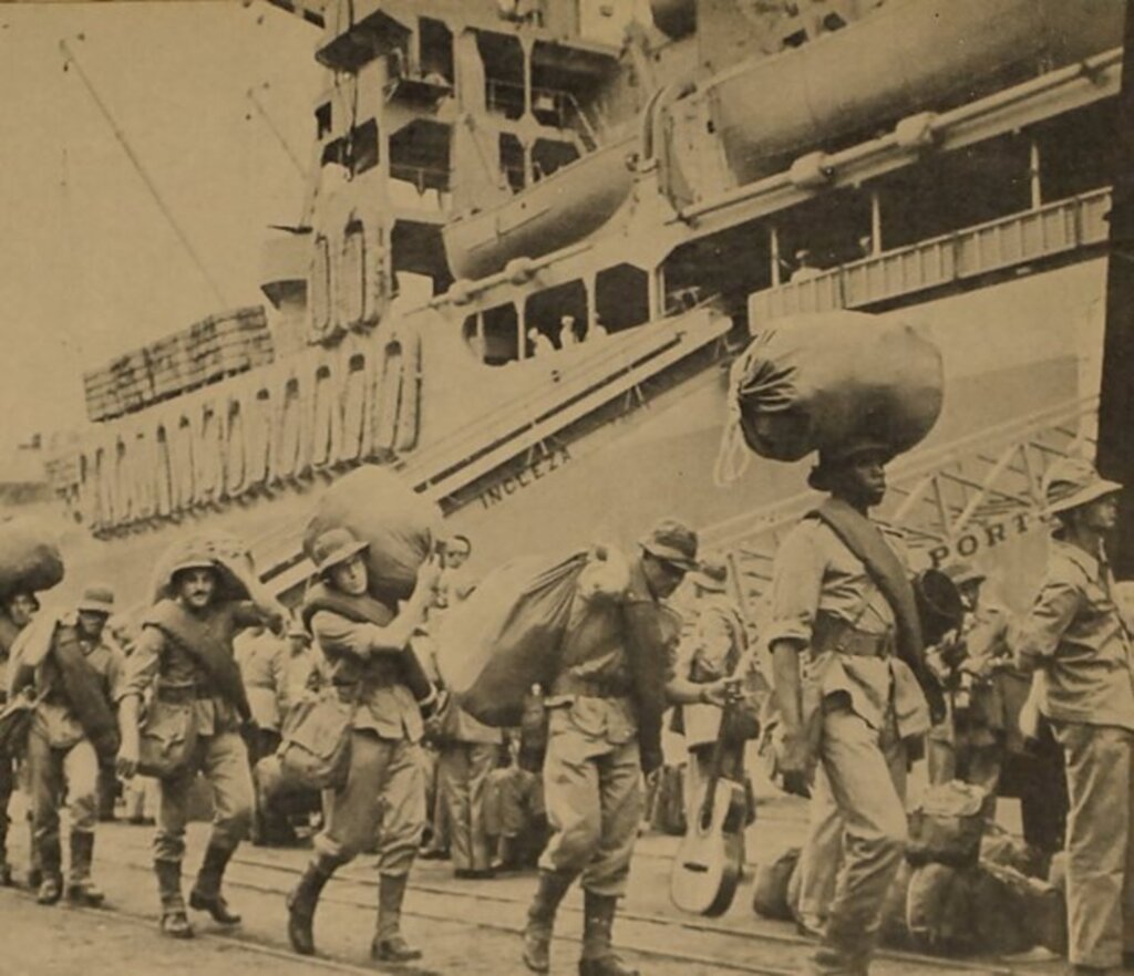 Ecos da Segunda Guerra/segundaguerra.org - Embarque do 2º Escalão da FEB no porto do Rio da Janeiro em 22 de setembro de 1944