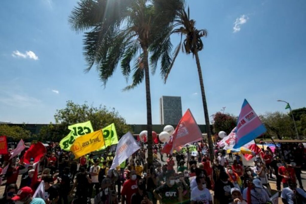 Dia de protestos de servidores por reajustes é esvaziado com ausência de auditores da Receita