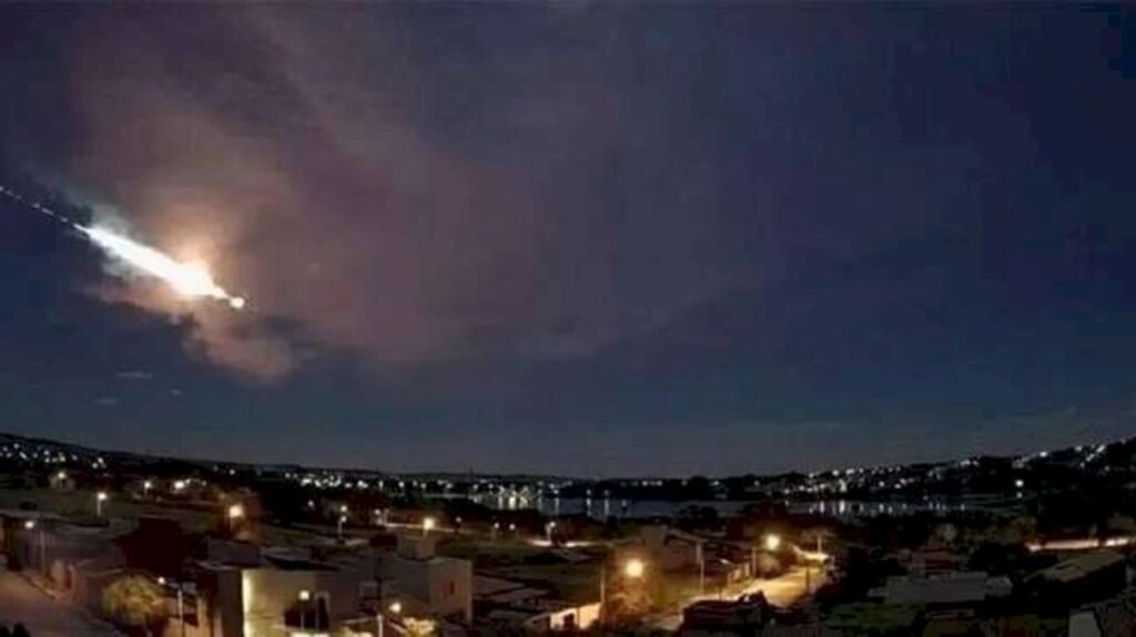 Meteoro é visto por moradores do Triângulo Mineiro