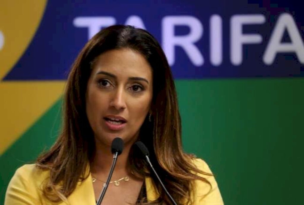 Ministra Flavia Arruda é afastada do governo Bolsonaro