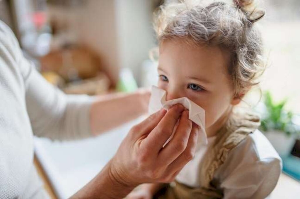 Crianças pequenas podem ter Covid-19 e Influenza A ao mesmo tempo?