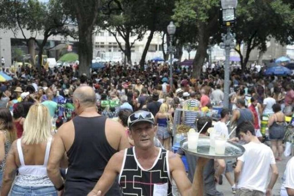 Blocos de SP defendem cancelamento total do carnaval de rua