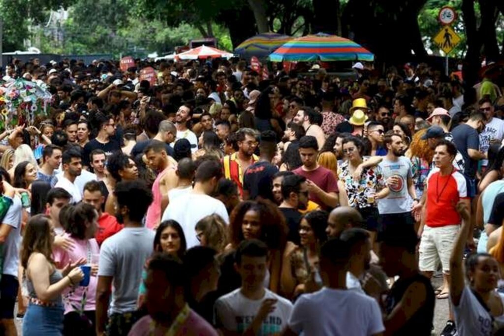 Decisão sobre carnaval de rua no RJ deve ser tomada nesta 3ª