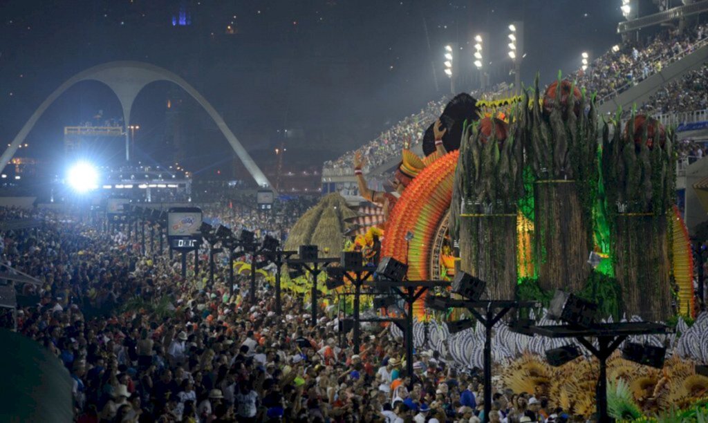 Comitê científico aprova carnaval no Rio e vacinação em crianças