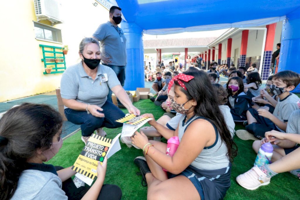 Atividade promove educação no trânsito entre alunos da Rede Municipal