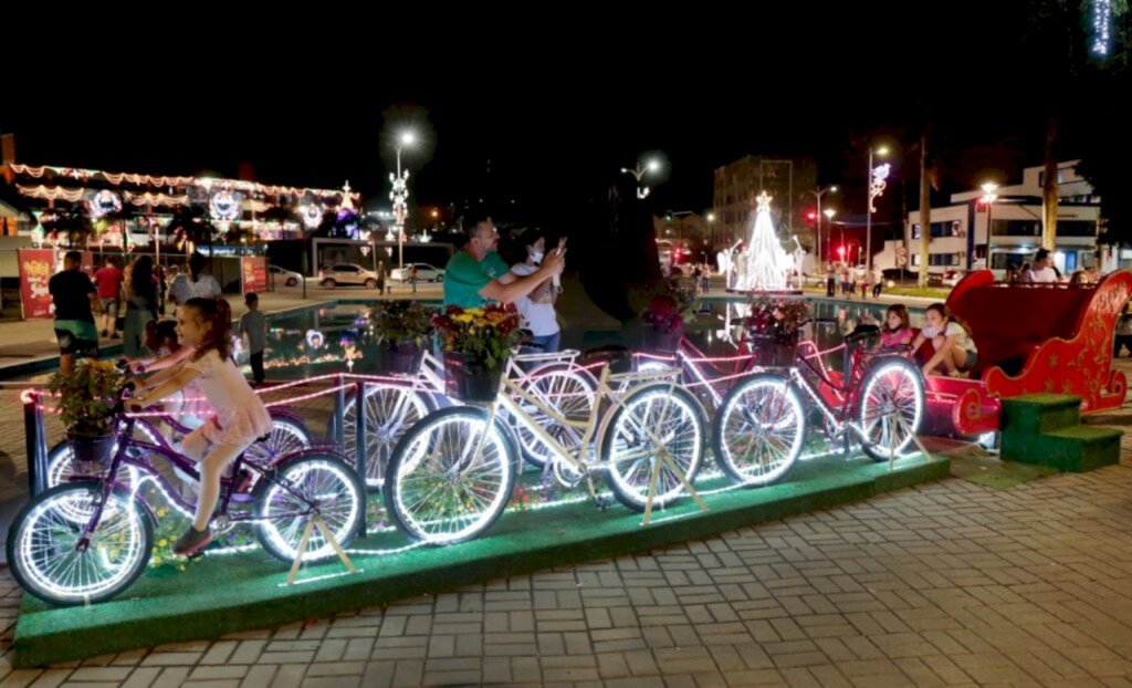 Mexa-se Bike de Natal vai presentear quem tiver bicicleta mais decorada