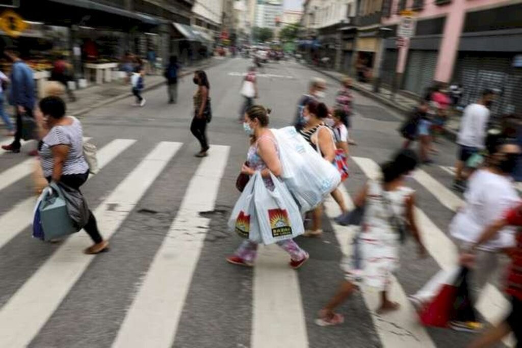 Brasil notifica 126 mortes por covid nas últimas 24 horas