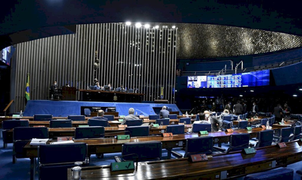 Senado aprova medida provisória que cria Auxílio Brasil